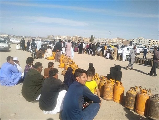 صف های طولانی گاز در سیستان و بلوچستان به قوت خود باقی است
