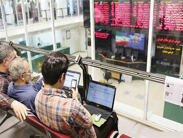 بازار سهام با ادامه روند صعودی، هفته را سبز پوش به پایان رساند/ توقف خروج پول توسط حقیقی‌ها