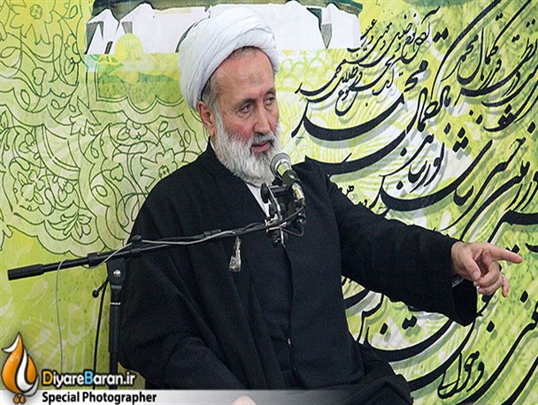 انفجار نشریه شارلی سیاستی ساختگی هم ردیف با 11 سپتامبر است
