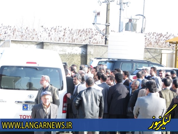 سرما زدگی و معطلی 2 ساعته خبرنگاران و مهمانان از حضور آقای وزیر