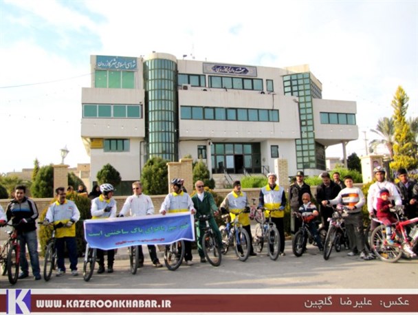 مسئولان خطوط پارکینگ دوچرخه سواری را برای شهروندان فراهم کنند + عکس