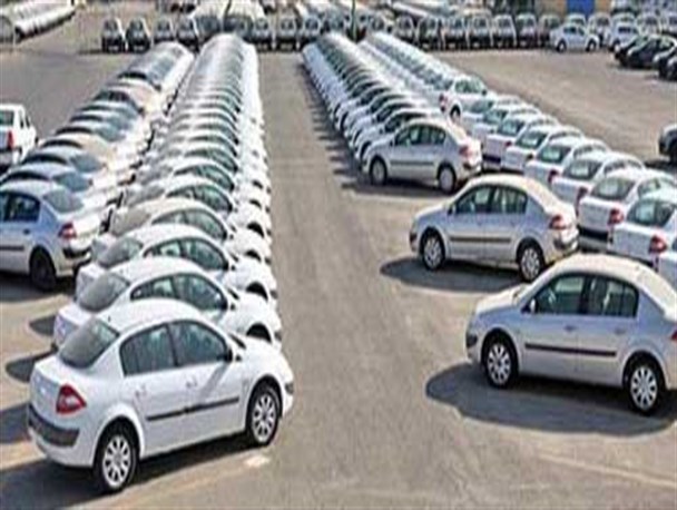 دولت و مجلس بایددر بحث قیمت گذاری و کیفیت خودرو وارد شوند