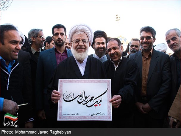 «آیت الله ناصری» و روحانیون یزد با عشاق پیامبر مهربانی ها همراه شدند +تصاویر