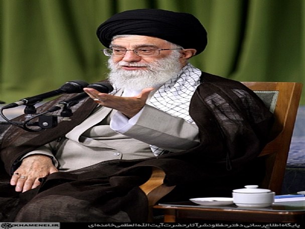 آیا می شود هر نوع انتقاد و اشکال به رهبری را در جامعه مطرح کرد؟