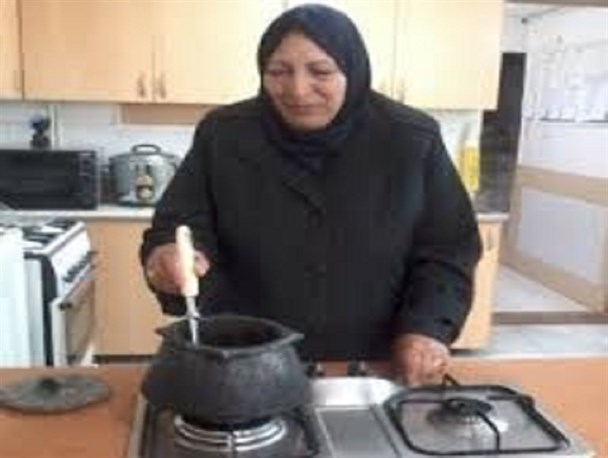زن کرمانی شهره مهمان نوازی