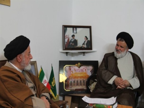 حضور در سنگر نماز جمعه عمل به تکلیف الهی است