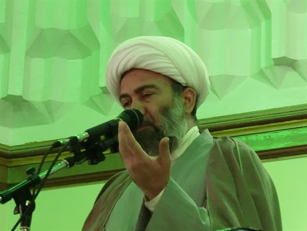 امدادگران هنگام ورود به ساختمان نیمه سوخته پلاسکو از جان خود گذشته بودند