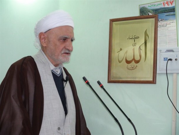 امام جمعه سقز بر شناسایی نیازمندان واقعی تاکید کرد