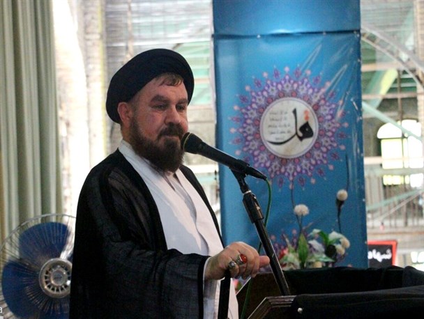 عظمت اسلام را باید با اتحاد و همدلی به دنیا نشان داد