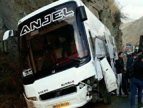 تصادف اتوبوس تیم خونه‌به‌خونه بابل در جاده هراز