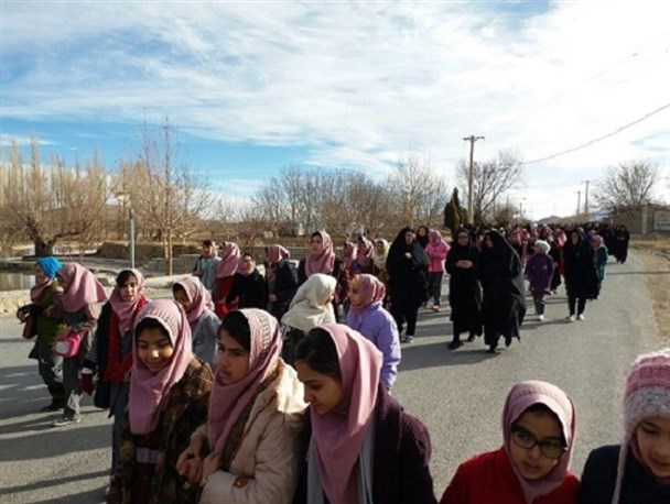 برگزاری همایش «پیاده‌روی از خانه تا مدرسه» در اقلید + تصاویر