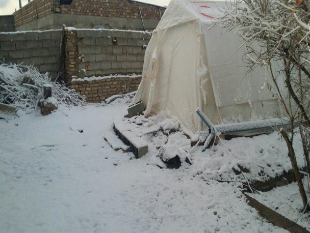 بی تدبیری و برف و سرما بلای جان زلزله زده ها