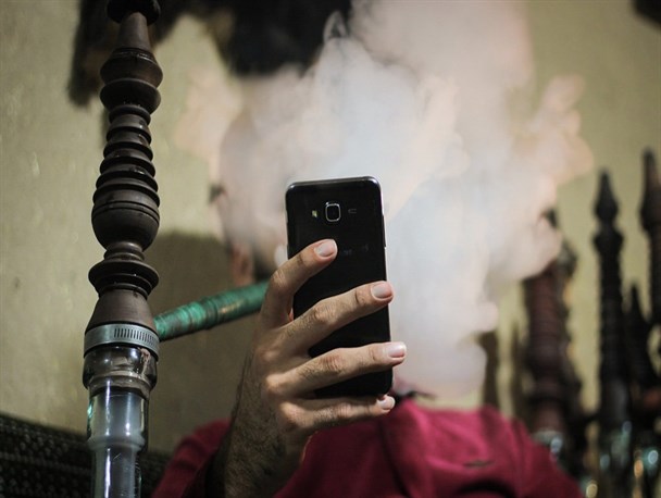 جوانان هادیشهری پای ثابت قلیان سراها/ تفریح با طعم دود، اعتیاد و سرطان