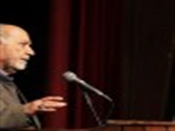 به سرمایه‌های استان مرکزی نگاه مثبت دارم/ قانون‌مداری در رأس امور قرار دارد