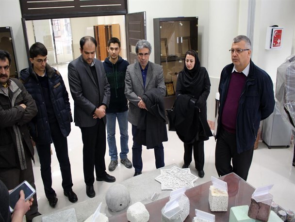 بازدید معاون عمرانی شهرداری قزوین از مرکز تحقیقات دانشگاه آزادقزوین