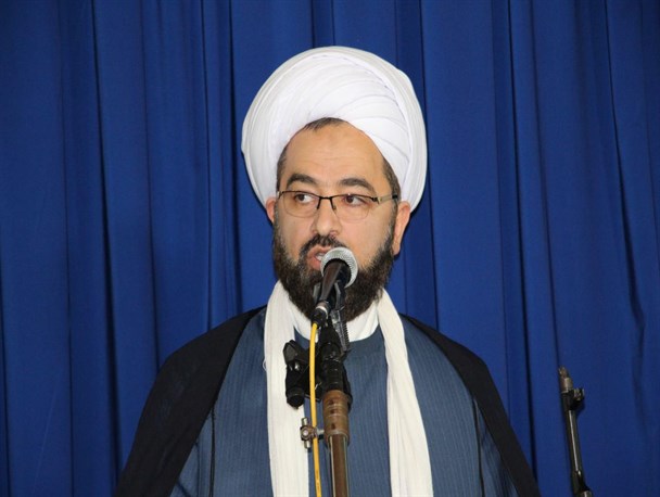 کسی را به مجلس بفرستید که آبروی شهر ما باشد