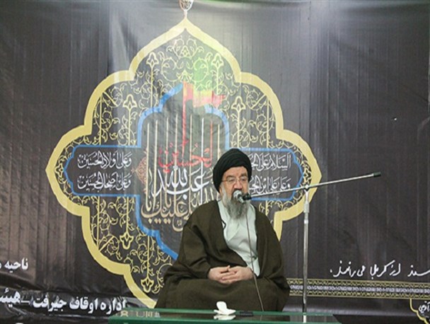 اگر  انتخاب نشوم تریبون نماز جمعه را برای کوبیدن آمریکا دارم/صاحبان  فضا های مجازی  انگلیس را ناکام بگذارید
