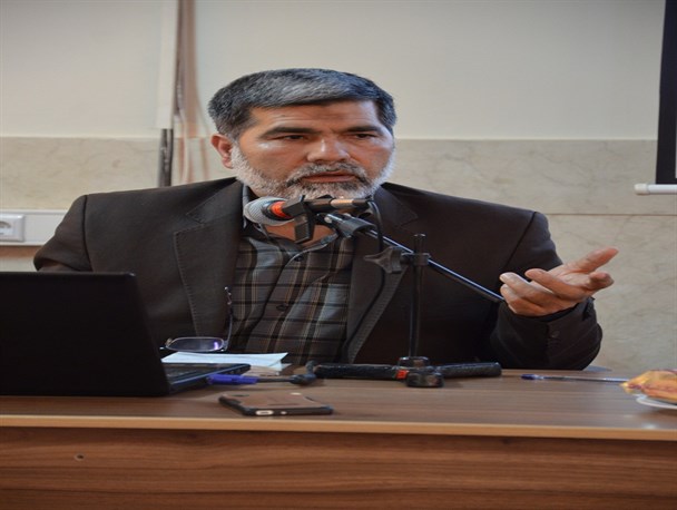 قوانین زیادی داریم که متضاد با اجرای اقتصاد مقاومتی است
