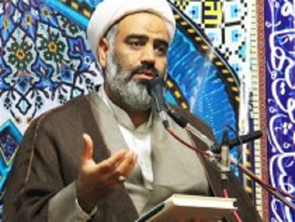 جامعه باید تجلی گاه معارف قرآنی باشد