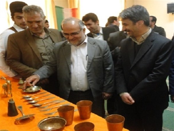 افتتاح نمایشگاه ابزار قدیمی در شهر بهاران