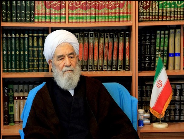 ملت ایران با کسانی که به مردم خیانت کردند آشتی ندارند/ آشتی ملی بهانه ای برای آزادی سران فتنه است