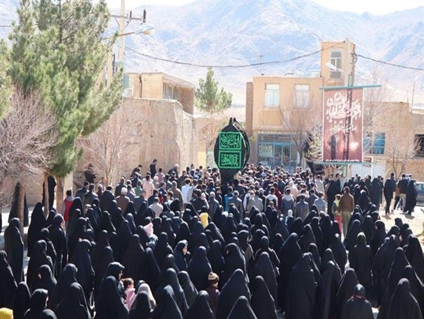 آیین عزاداری و نخل گردانی در شهر نراق+تصاویر