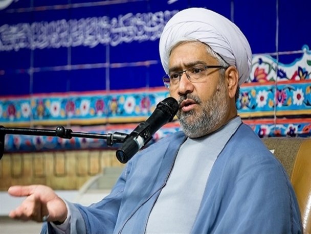 طلاق اشتباه‌ترین راهکار در مقابله با مشکلات خانوادگی است/ گفتگو بین زوج‌ها باید نهادینه شود