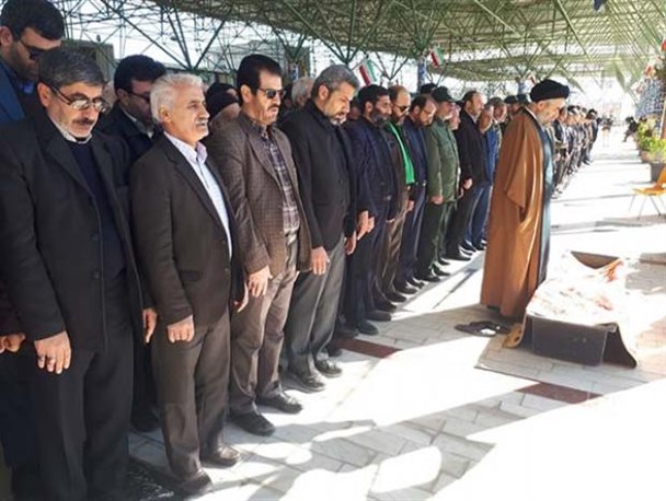 پیکر مادر شهیدعبدالرضا بروجی تشییع و به خاک سپرده شد