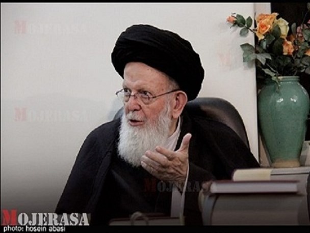 مردم حضوری گسترده در پای صندوق‌های رای داشته باشند