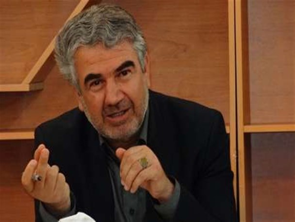 شعار سال رهبری از سوی مردم و مسئولان به عنوان یک راهبرد مهم مدنظر قرار گیرد
