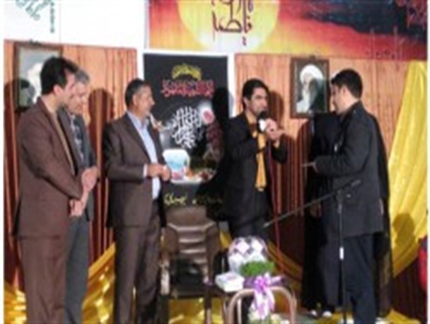 مراسم تحویل سال نو در جوار امامزاده احمد(ع) تیران برگزار شد/ تصاویر