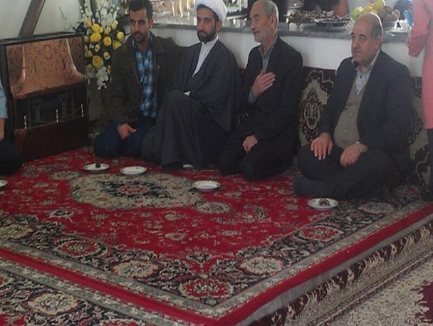 دیدار مسئولین بسیج دانشجویی استان و اساتید از خانواده شهید توفیقیان