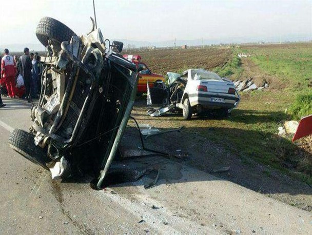 شادمانی نوروز با وقوع تصادف در محور کامیاران به کرمانشاه به تلخی گرایید/ جاده های کردستان محمل اولین قربانی های سال95