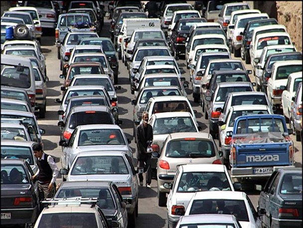 ترافیک سنگین در محور چالوس - آدران/ افزایش سفر در محورهای موصلاتی البرز