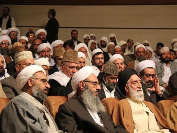 آیت الله سلیمانی:امنیت پایدار سیستان وبلوچستان شیرین ترین دستاورد سال ۹۵ / مولوی سلامی:کوتاهی دولتمردان در اقتصاد مقاومتی خاطره تلخ سال گذشته