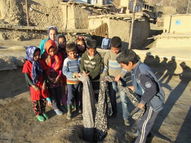 «شال اندازی» سنتی خاطره انگیزهمراه با آئین هایی به قدمت تاریخ در کُردستان