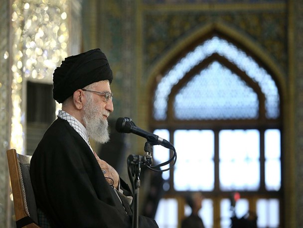 بخشی از سخنان مهم رهبر انقلاب در حرم رضوی به صورت فتوگرافیک