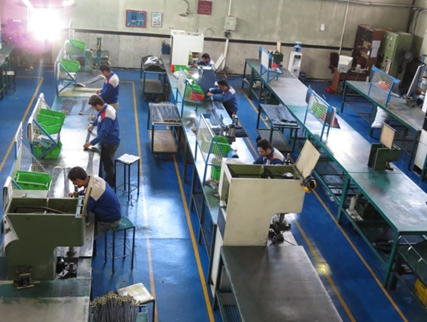 «جهش تولید» گامی مهم در جهت رونق اقتصاد/ ساز و کارهای قانونی برای رفع موانع تولید اعمال شود