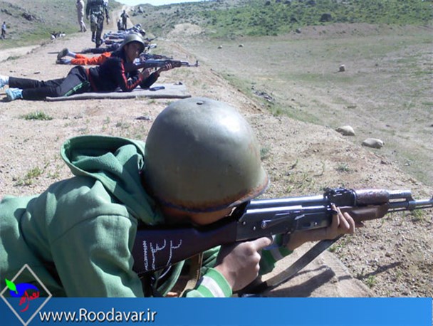 اردوی عملی آمادگی دفاعی دانش آموزان دختر و پسر تویسرکانی برگزار شد