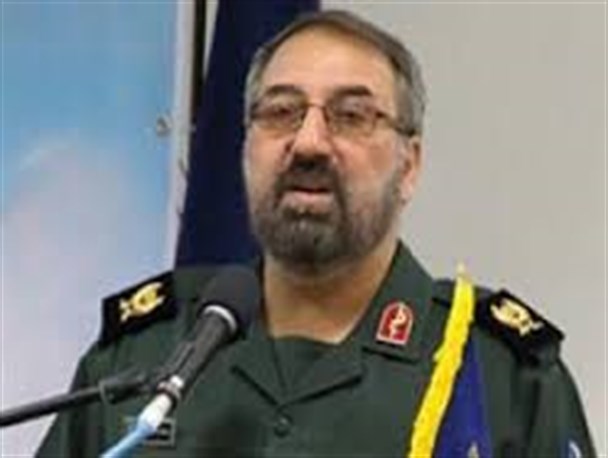 سپاه مسیر خود را با قطب نمای ولایت تنظیم می کند/ انقلابی ماندن و انقلابی زیستن نقطه روشن کارنامه سپاه