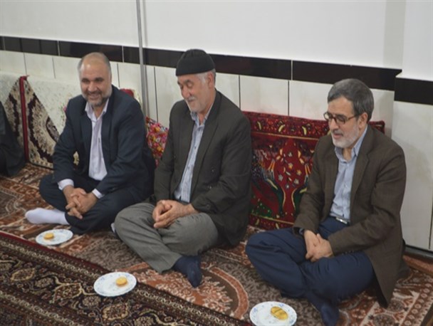 دیدار با پدران شهدا در میاندوآب + تصاویر