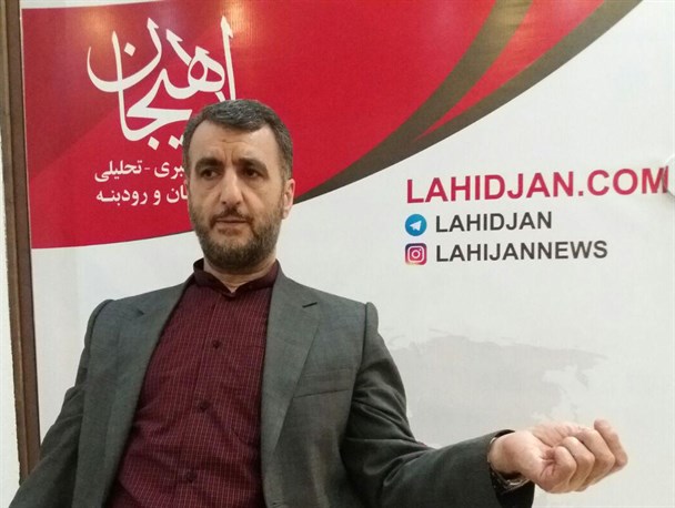 استخدام های بی ضابطه در شهرداری بیداد می کند/ میخواهند شهردار را فراری دهند!