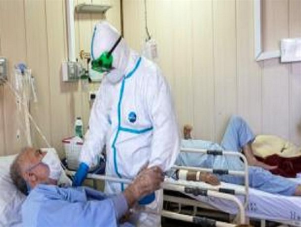 رنگ پوست دو پزشک مبتلا به کرونا سیاه شد! عکس