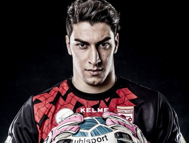 اخباری: باید تمرکز بیشتری داشته باشیم/ برای کسب سه امتیاز به میدان می‌رویم