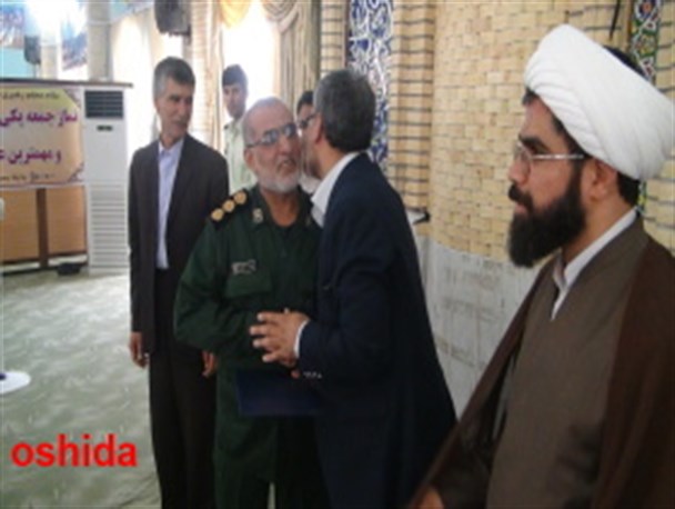 تجلیل و قدردانی نماینده مردم سیستان و امام جمعه از فرمانده سپاه زابل
