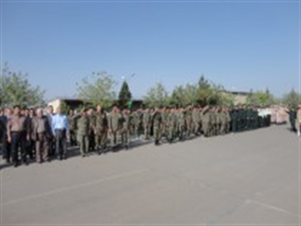 مراسم صبحگاه مشترک حماسه سوم خرداد در شهرستان اردستان برگزار شد