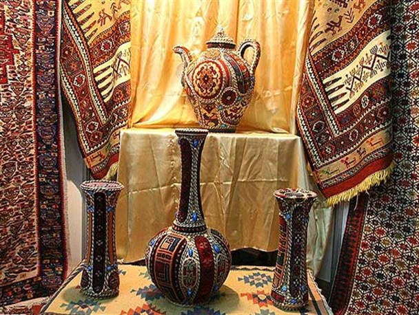 لزوم رونق مجدد ساخت صنایع دستی در روستاها/ قلعه ضحاک ثبت جهانی خواهد شد