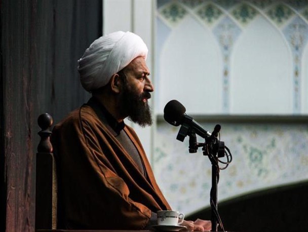 می‌خواهند تولید را جایگزین توحید کنند/ نشاط واقعی فقط با خدا امکان پذیر است