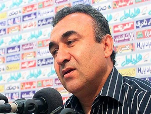 نادر دست نشان در یک قدمی نیمکت مس کرمان
