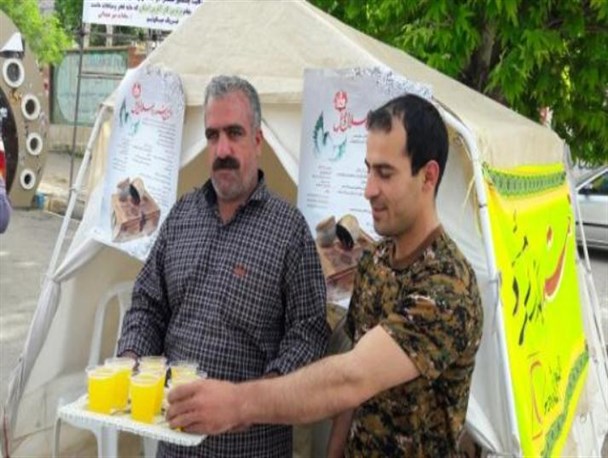 برپایی ایستگاه صلواتی به مناسبت سالروز آزادسازی خرمشهر در دالاهو+ تصاویر